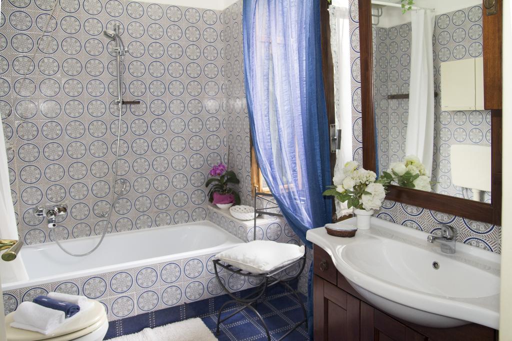 B&B Casa Carla Pinerolo Oda fotoğraf